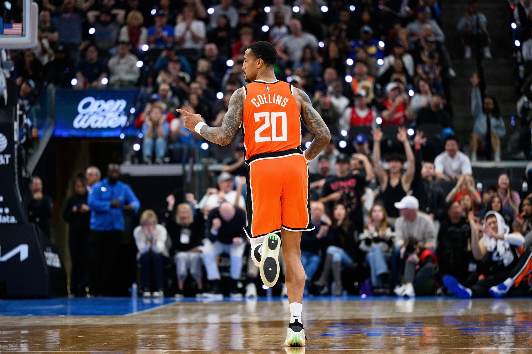 爱游戏官方入口-快船明日迎战步行者 小卡加兰继续出战 科林斯颈部拉伤缺阵