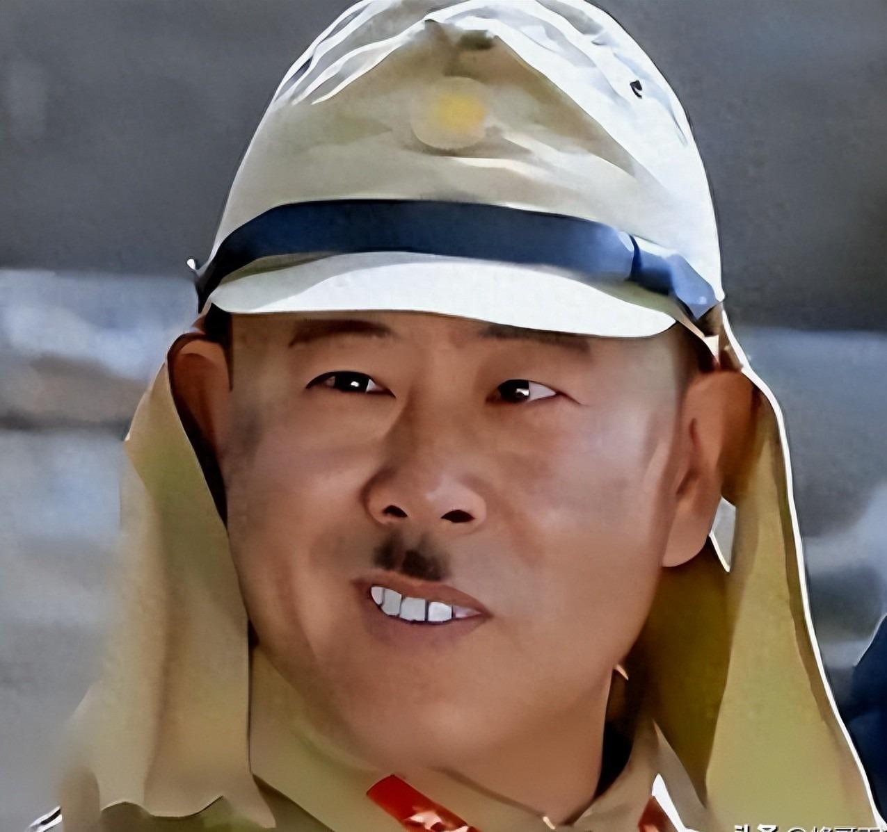 谁也没想到，被传4个老婆，全家移民的潘长江，已走上另一条大道